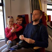 Do Mieroszowa koleją PKP, Drugi paralotniarz w pociągu wybrał jednak spacer z rodzinką. :)