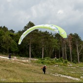 Miejscowy oblatywacz, lądowanie na startowisku.